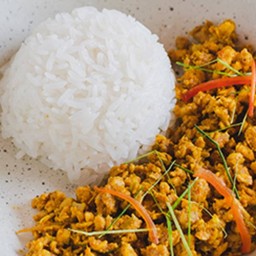 คั่วกลิ้งหมูสับ ราดข้าว