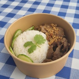 หมุคั่วกระเทียม+ข้าว