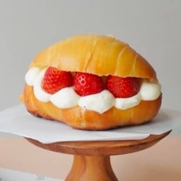 Strawberry Shio Pan