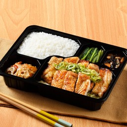 ไก่ย่างถ่านซอสชิโอะเนงิ