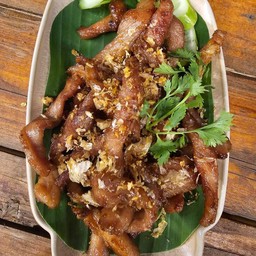 หมูทอดซอสแม็กกี้