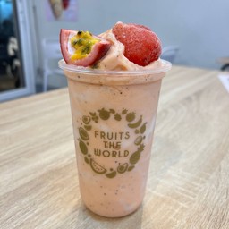 สตรอเบอร์รี่ + เสาวรส โยเกิร์ต