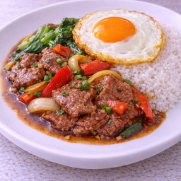 ข้าวราดเนื้อเเดง+ไข่ดาว