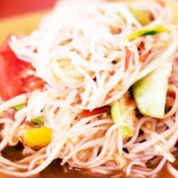 ตำขนมจีนปู