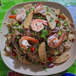 ยำขนมจีนทะเล