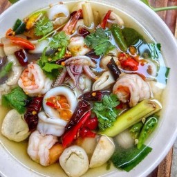 ต้มยำทะเลรวมมิตร (น้ำใส)