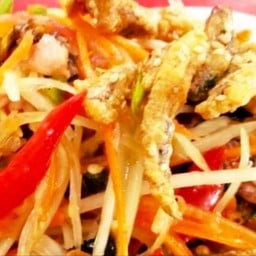 ตำปลากรอบ