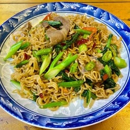 มาม่าผัดกะเพรา