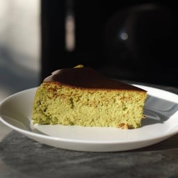MATCHA BASQUE CHEESECAKE