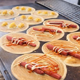 โตเกียว ไส้กรอก3 คัสตาร์ด3 (ลูกเล็ก)