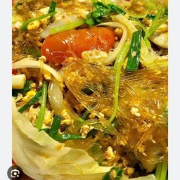 ผัดวุ้นเส้นใส่ไข่และผัก