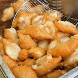 ร้านน้ำน้องสี่+ลูกชิ้นเจ๊นิก