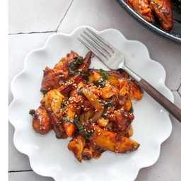 ทัคคาลบี้ ไก่ผัดเผ็ด + ข้าว
