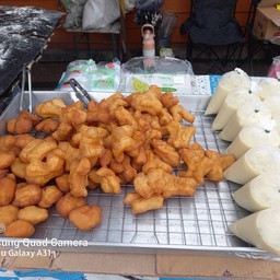 ปาท่องโก๋น้ำเต้าหู้.ขนมปังแซมวิส-สะพานคลองรังสิต (น้องตังค์ตังค์)