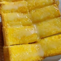 ขนมปังปิ้งแยมสตอเบอรี่