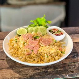 ข้าวผัดแหนม 🥖