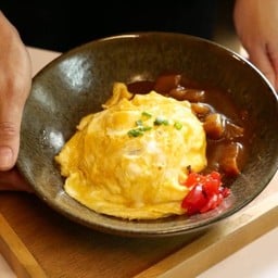 ข้าวแกงกะหรี่ไข่ข้น