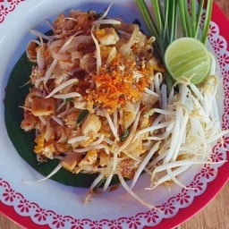 ผัดไทหอยทอด-หน้าบ้าน