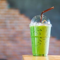 ชาเขียวนม (Milk green tea)