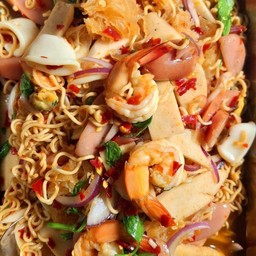 ยำมาม่ารวมมิตร