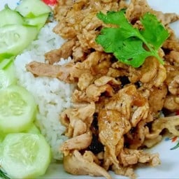 ข้าวหมูกระเทียม