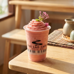 สตอเบอร์รี่มิลกี้เฟรปเป้