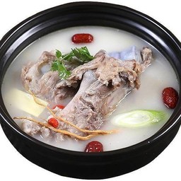 ซุปกระดูกหมู  หม้อไฟ