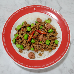 สตอผัดกะปิใส่แหนมหมูราดข้าวหอมมะลิ+ไข่ดาว