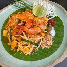 ร้านผัดไท-หอยทอดกะทะร้อน