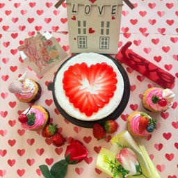 เค้กรักล้นใจ Love Love Butter cake