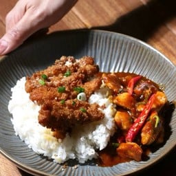 ข้าวพะแนงหมู หมูทอด