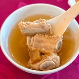 ซี่โครงหมูตุ๋นยาจีนเห็ดหอม