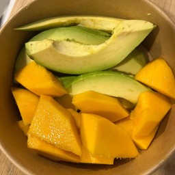 อาโวคาโด + มะม่วงสุก ปอกพร้อมทาน