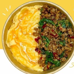 ข้าวกะเพราไข่ข้น