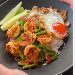 ข้าวเครื่องแกงกุ้ง