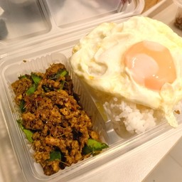 คั่วกลิ้งหมูสูตรพริกแกงใต้