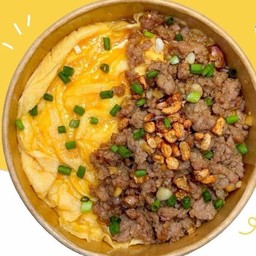 ข้าวไข่ข้นหมูกระเทียม