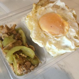 ผัดพริกหยวกหมูสับ+ไข่ดาว