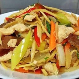 ไก่ผัดขิง