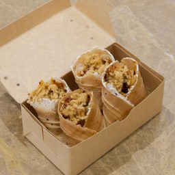 ทองม้อนกรอบ ไส้น้ำพริกเผาหมูหยอง