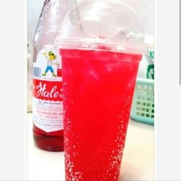 น้ำแดงโซดา