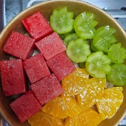 แตงโม องุ่น ส้ม