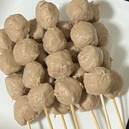 กินดึก ลูกชิ้นปิ้ง