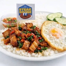 กะเพราหมูกรอบ