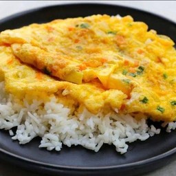 ข้าวไข่เจียวไก่สับ