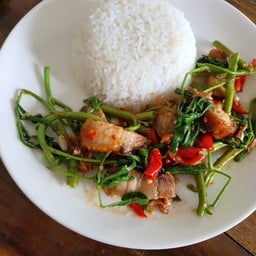 ครัวแอบแซ่บ ณ ไทรน้อย ครัวแอบแซ่บ byอิหวึ่ง สาขา1