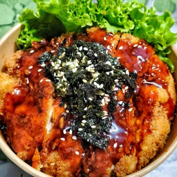 มาม่าซอสเผ็ดเกาหลี + ไก่ทอดคลุกซอส