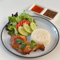 ข้าวไก่ย่างจิ้มแจ่ว