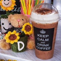 ร่มรื่นคอฟฟี่/กาแฟริมรางรถไฟเจ้าเก่า -