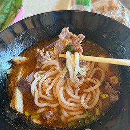 ต้มเส้นข้าวเปียกเนื้อ